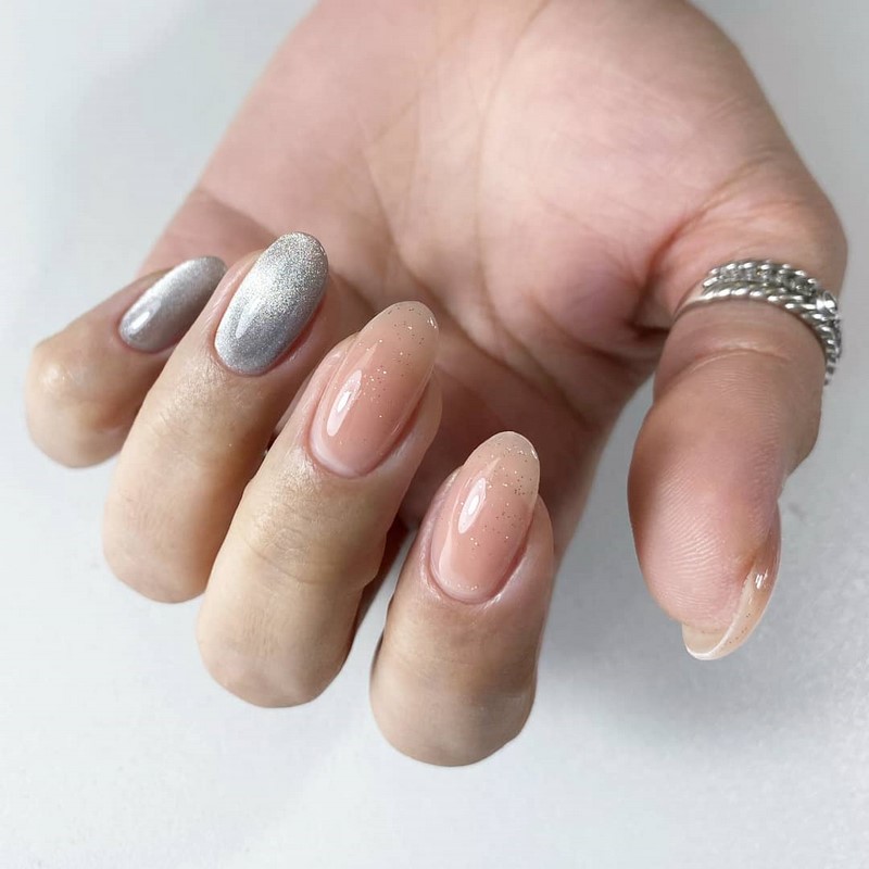 Модный маникюр кошачий глаз 2026: свежие идеи дизайна ногтей на фото