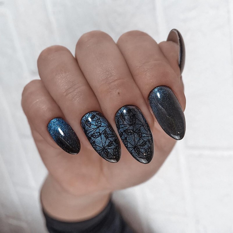 Модный маникюр кошачий глаз 2026: свежие идеи дизайна ногтей на фото