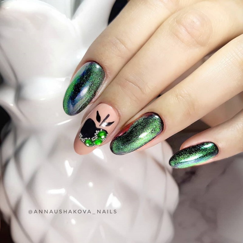 Модный маникюр кошачий глаз 2026: свежие идеи дизайна ногтей на фото