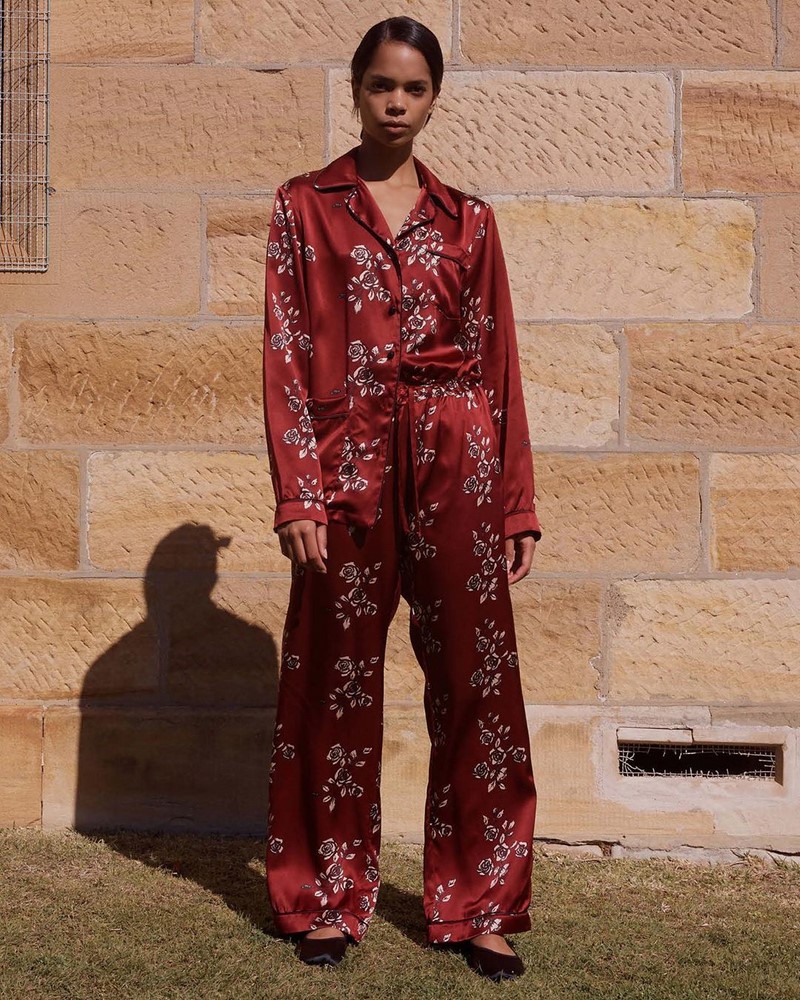 Бельевой стиль 2026: с чем носить одежду в бельевом стиле — фото