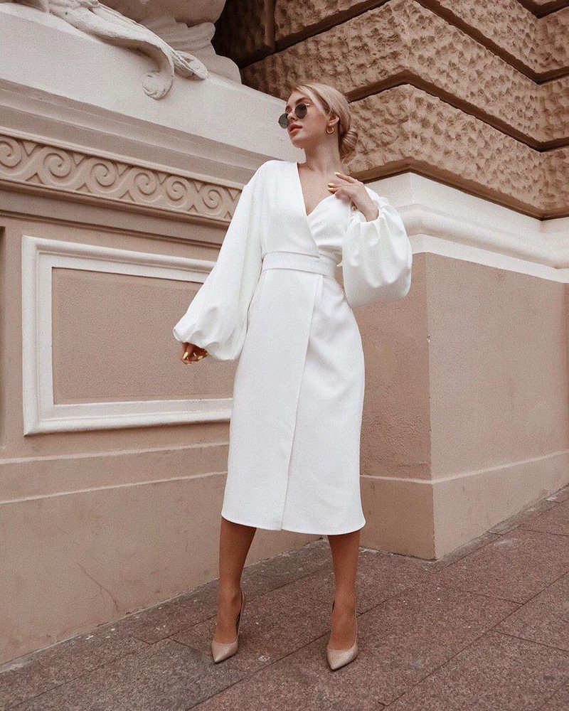 Стильные платья для офиса 2026: трендовые наряды для деловых женщин