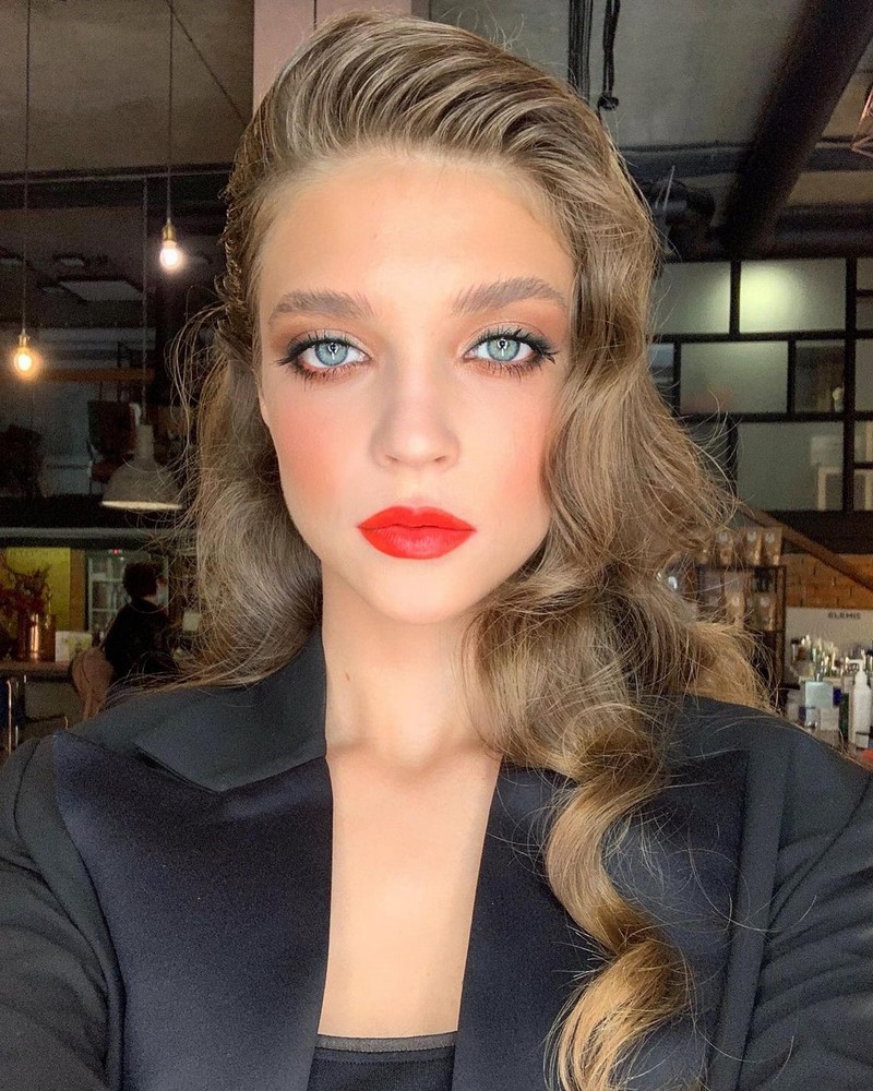 Повседневный макияж 2026: красивые идеи мейкапа на фото