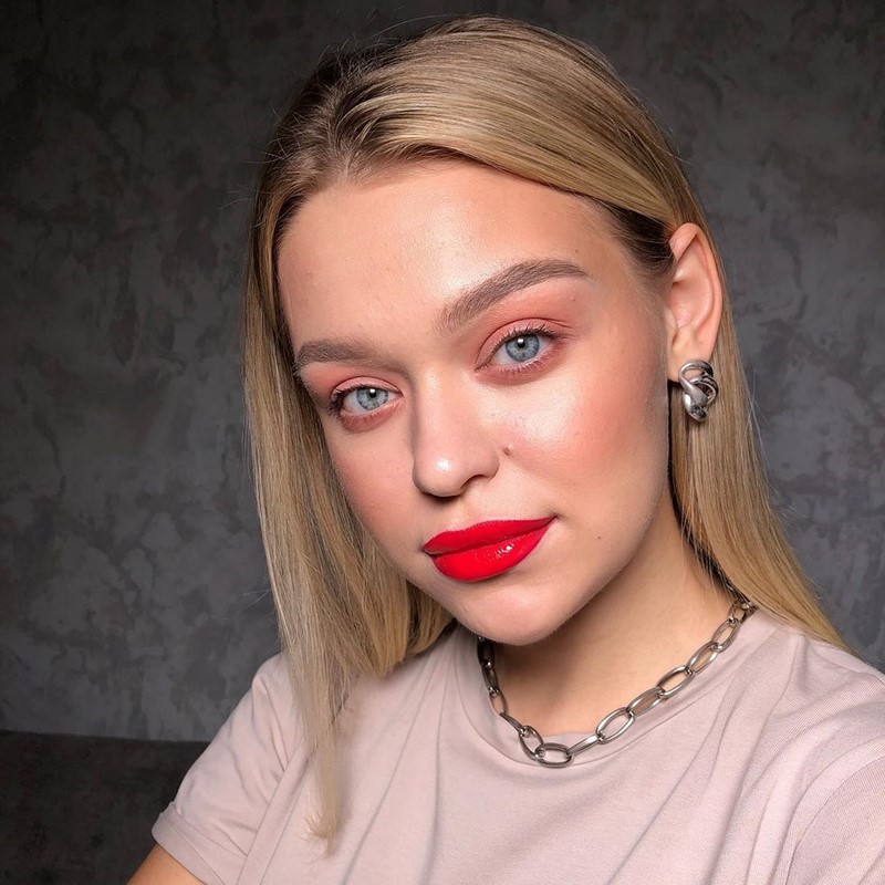 Повседневный макияж 2026: красивые идеи мейкапа на фото