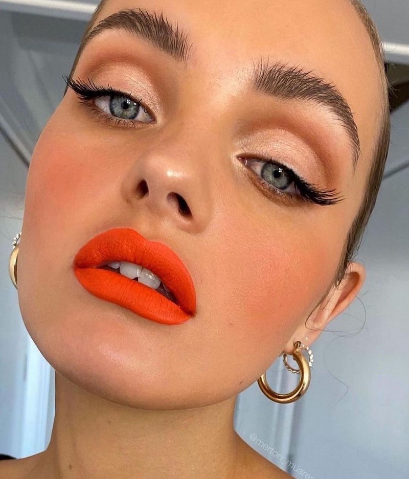 Повседневный макияж 2026: красивые идеи мейкапа на фото