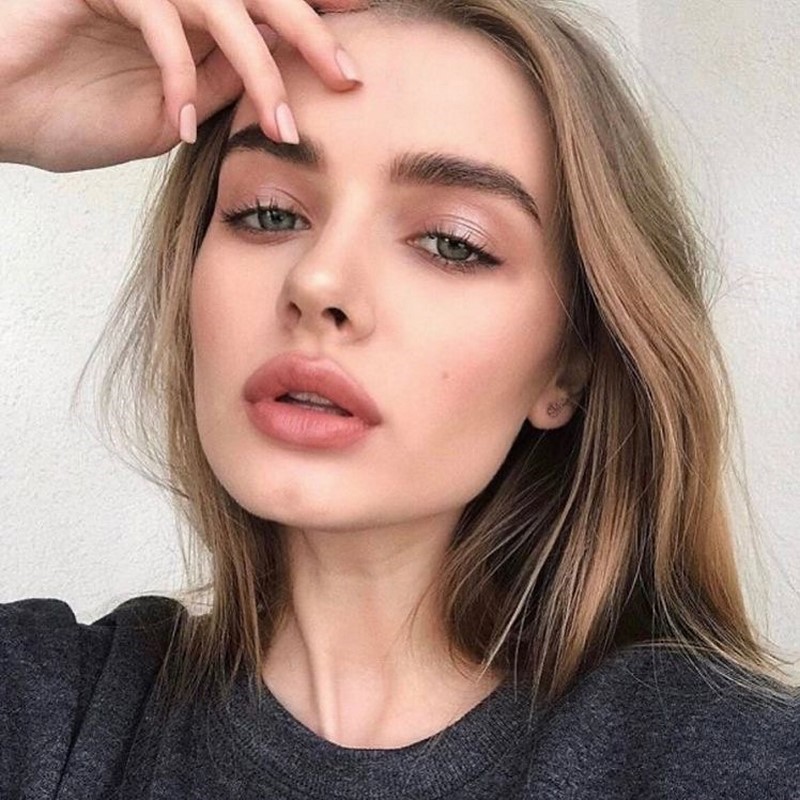 Повседневный макияж 2026: красивые идеи мейкапа на фото