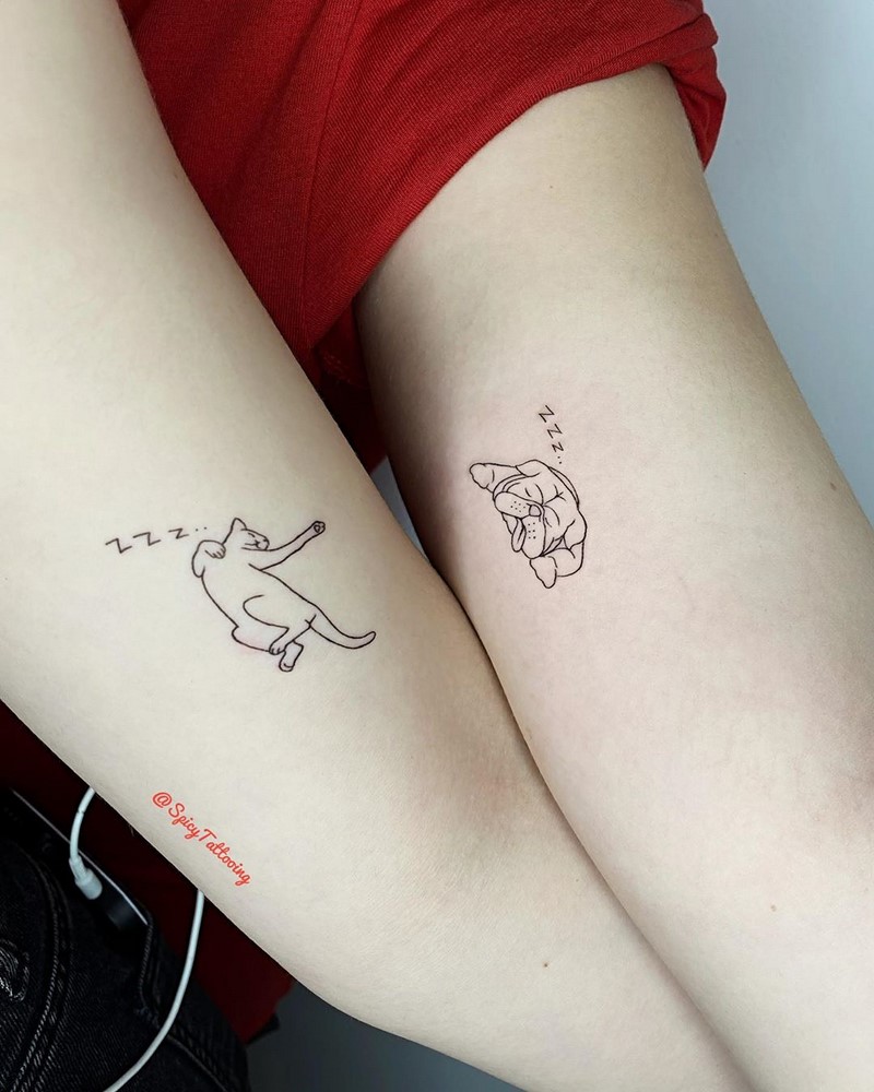 Маленькие тату для девушек 2026: эскизы, дизайн, идеи рисунков