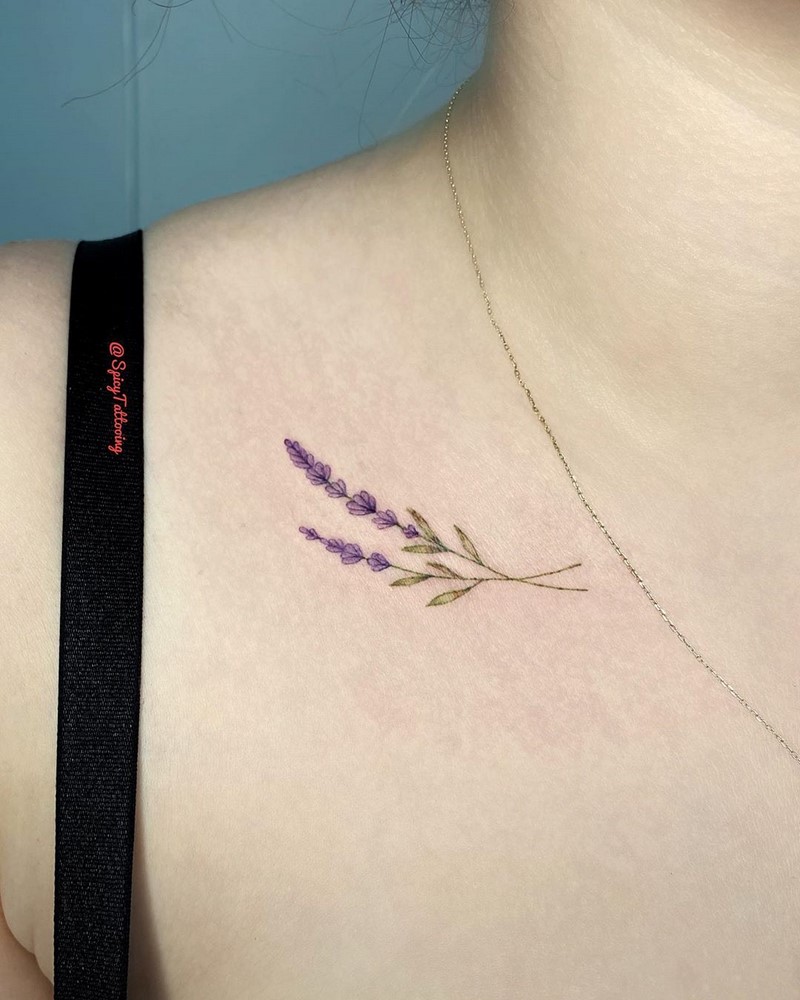 Маленькие тату для девушек 2026: эскизы, дизайн, идеи рисунков