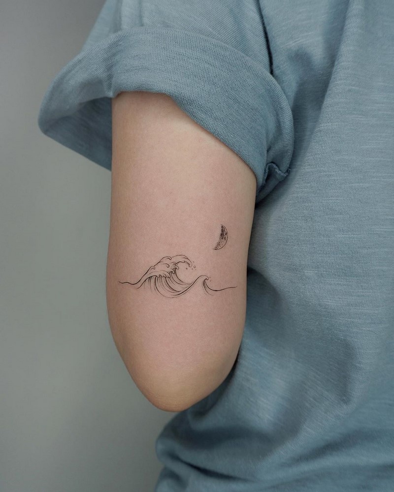 Маленькие тату для девушек 2026: эскизы, дизайн, идеи рисунков