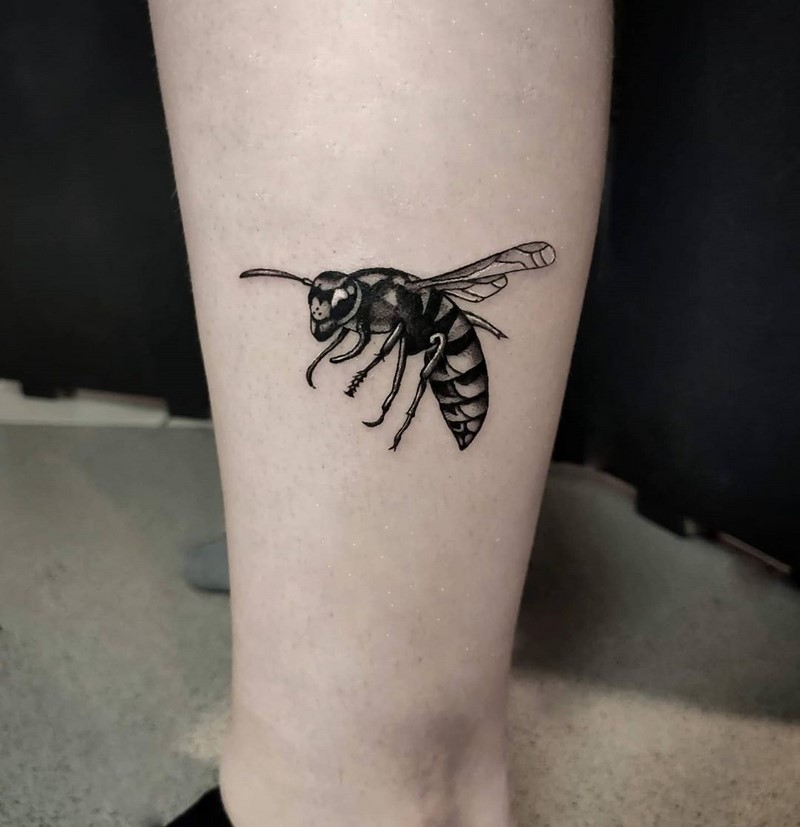 Маленькие тату для девушек 2026: эскизы, дизайн, идеи рисунков