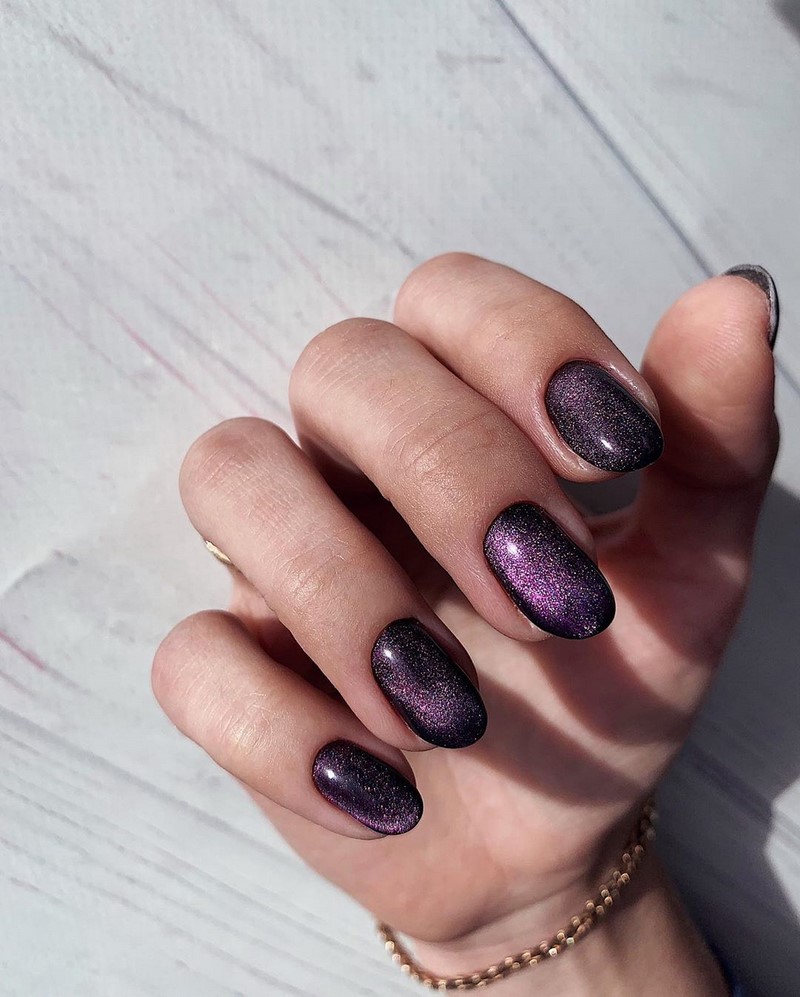 Модный маникюр кошачий глаз 2026: свежие идеи дизайна ногтей на фото