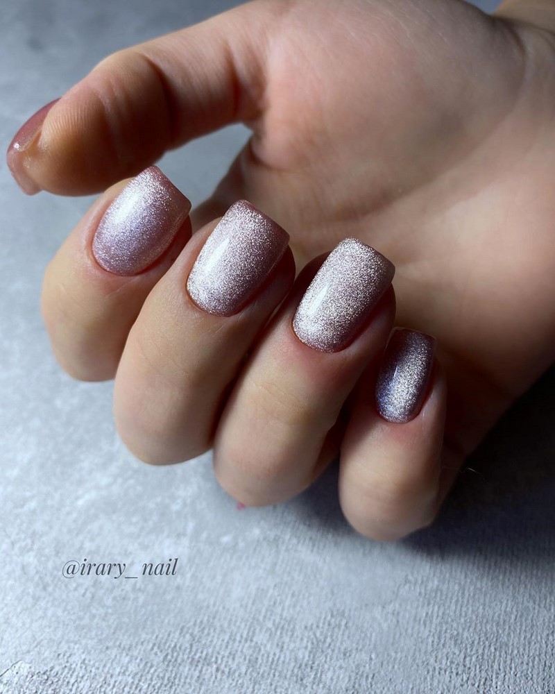 Модный маникюр кошачий глаз 2026: свежие идеи дизайна ногтей на фото