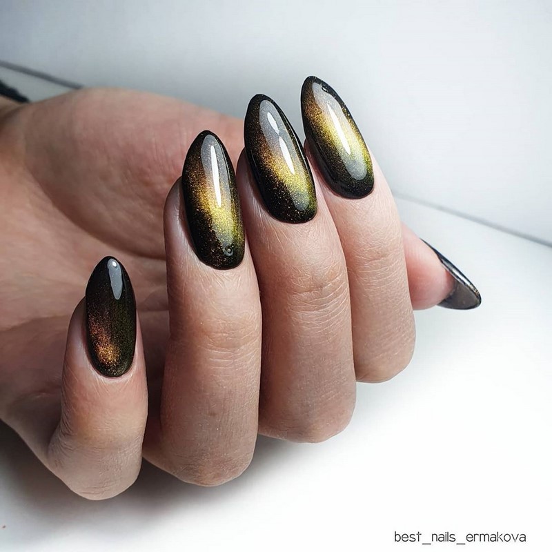 Модный маникюр кошачий глаз 2026: свежие идеи дизайна ногтей на фото