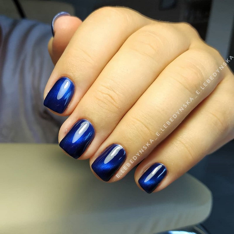 Модный маникюр кошачий глаз 2026: свежие идеи дизайна ногтей на фото