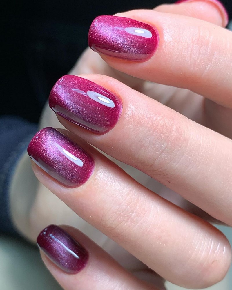 Модный маникюр кошачий глаз 2026: свежие идеи дизайна ногтей на фото