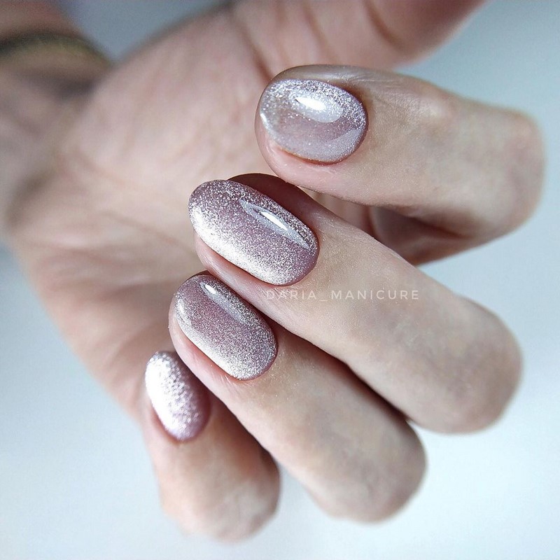 Модный маникюр кошачий глаз 2026: свежие идеи дизайна ногтей на фото