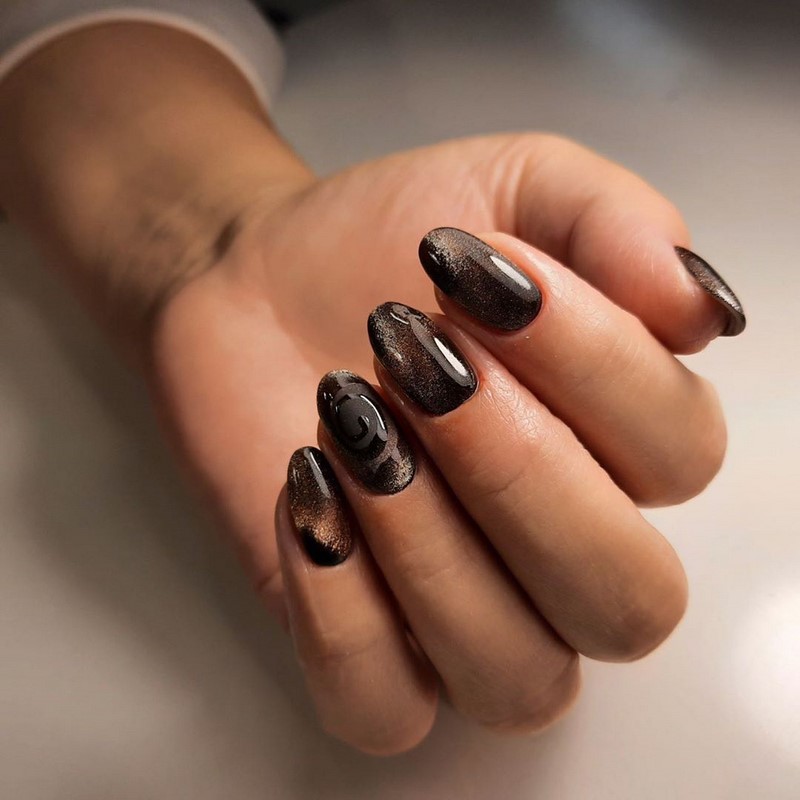 Модный маникюр кошачий глаз 2026: свежие идеи дизайна ногтей на фото