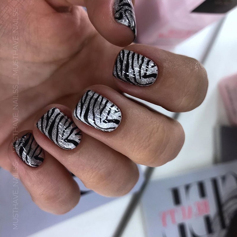 Модный маникюр кошачий глаз 2026: свежие идеи дизайна ногтей на фото