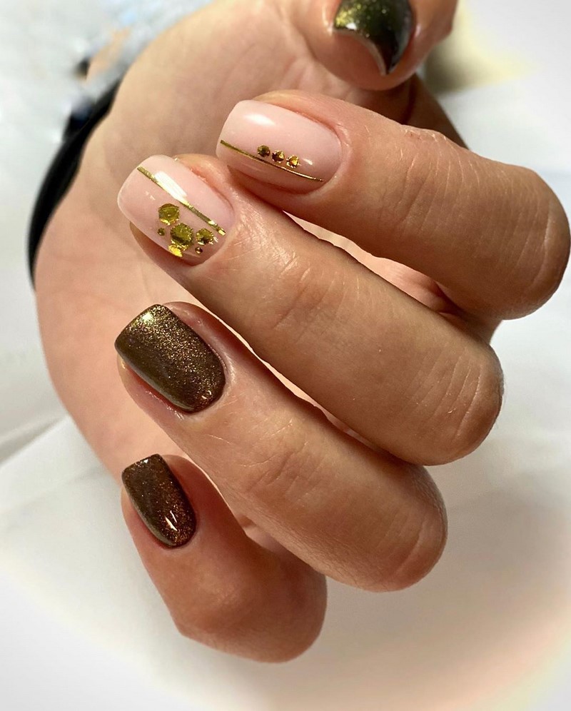 Модный маникюр кошачий глаз 2026: свежие идеи дизайна ногтей на фото