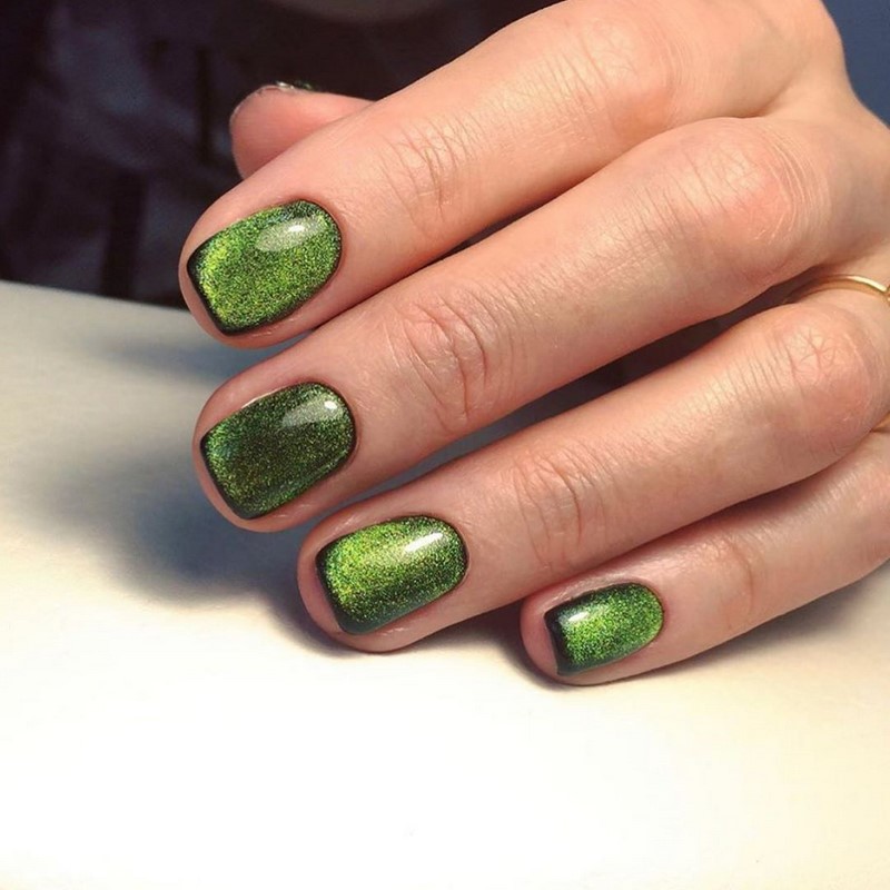 Модный маникюр кошачий глаз 2026: свежие идеи дизайна ногтей на фото