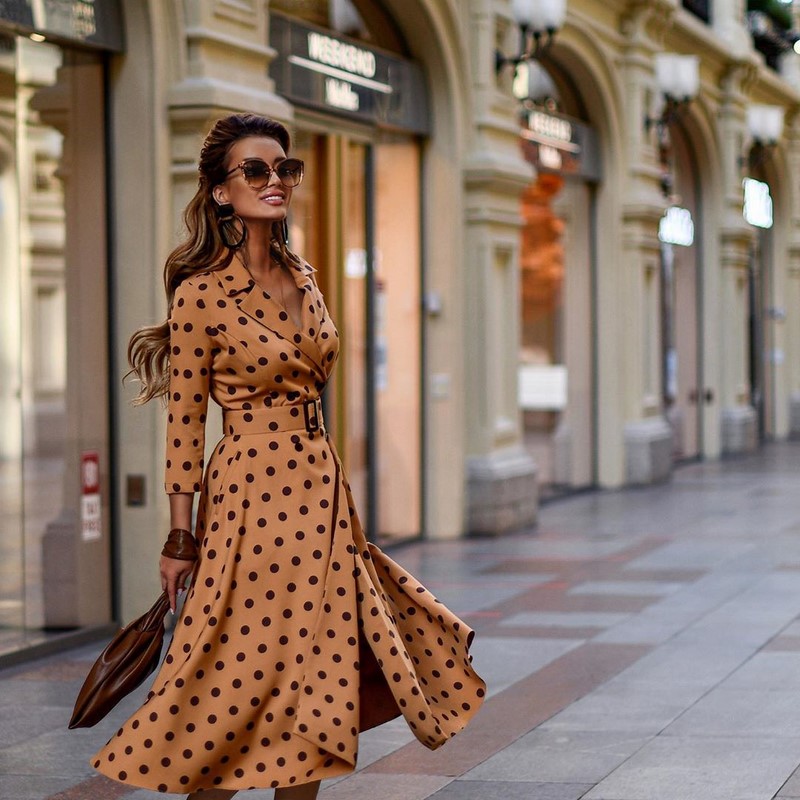 Стильные платья для офиса 2026: трендовые наряды для деловых женщин