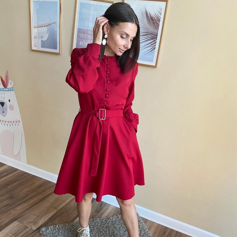 Стильные платья для офиса 2026: трендовые наряды для деловых женщин