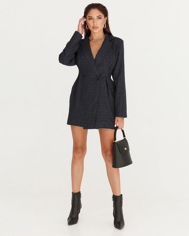 Стильные платья для офиса 2026: трендовые наряды для деловых женщин