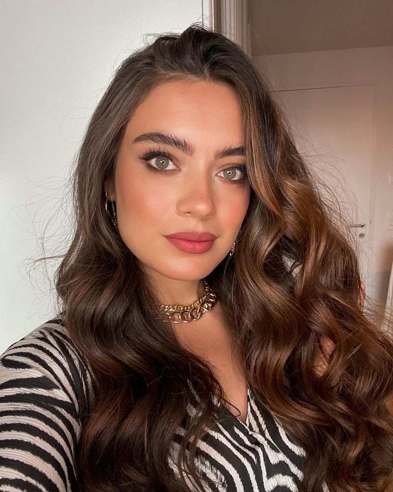 Повседневный макияж 2026: красивые идеи мейкапа на фото