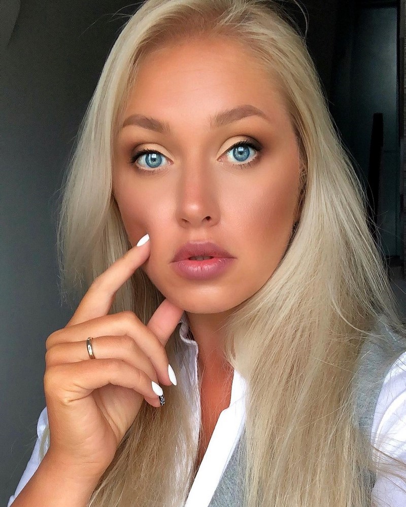 Повседневный макияж 2026: красивые идеи мейкапа на фото