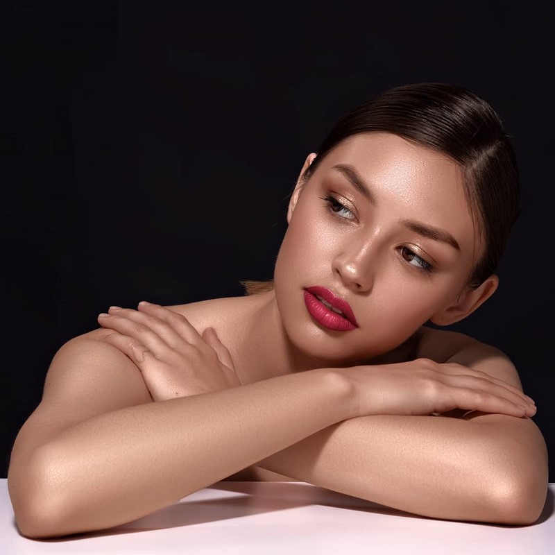 Повседневный макияж 2026: красивые идеи мейкапа на фото