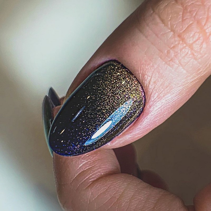 Модный маникюр кошачий глаз 2026: свежие идеи дизайна ногтей на фото