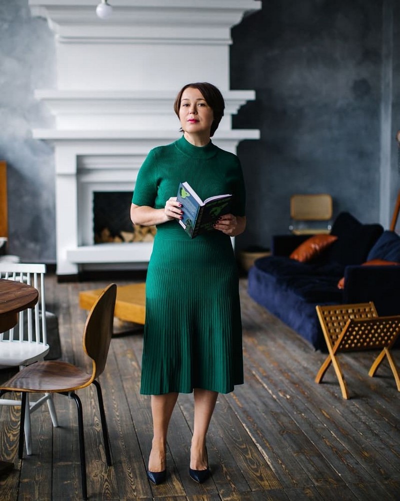 Стильные платья для офиса 2026: трендовые наряды для деловых женщин