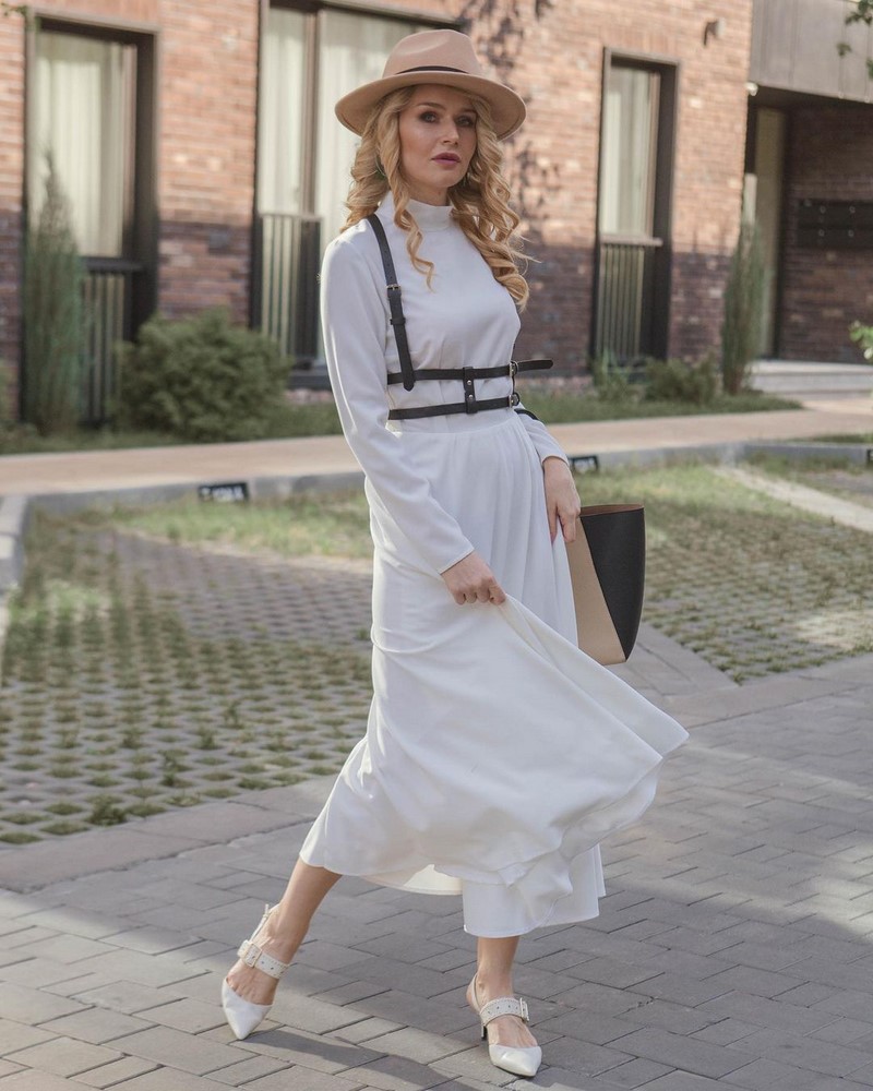 Стильные платья для офиса 2026: трендовые наряды для деловых женщин