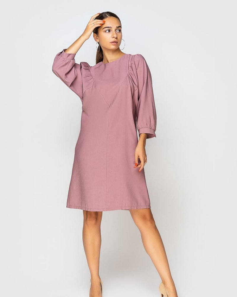 Стильные платья для офиса 2026: трендовые наряды для деловых женщин