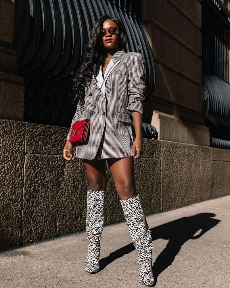 Платье-пиджак 2026: трендовые новинки в стильных образах на фото