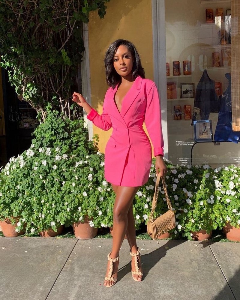 Платье-пиджак 2026: трендовые новинки в стильных образах на фото