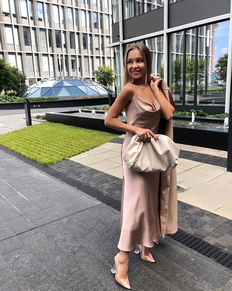 Бельевой стиль 2026: с чем носить одежду в бельевом стиле — фото