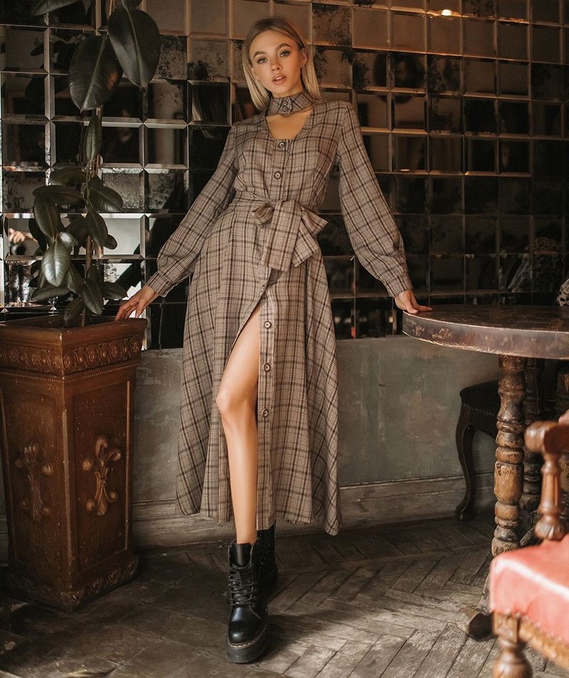 Стильные платья для офиса 2026: трендовые наряды для деловых женщин