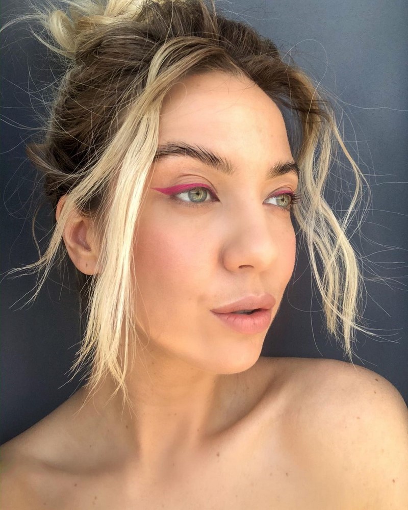 Повседневный макияж 2026: красивые идеи мейкапа на фото