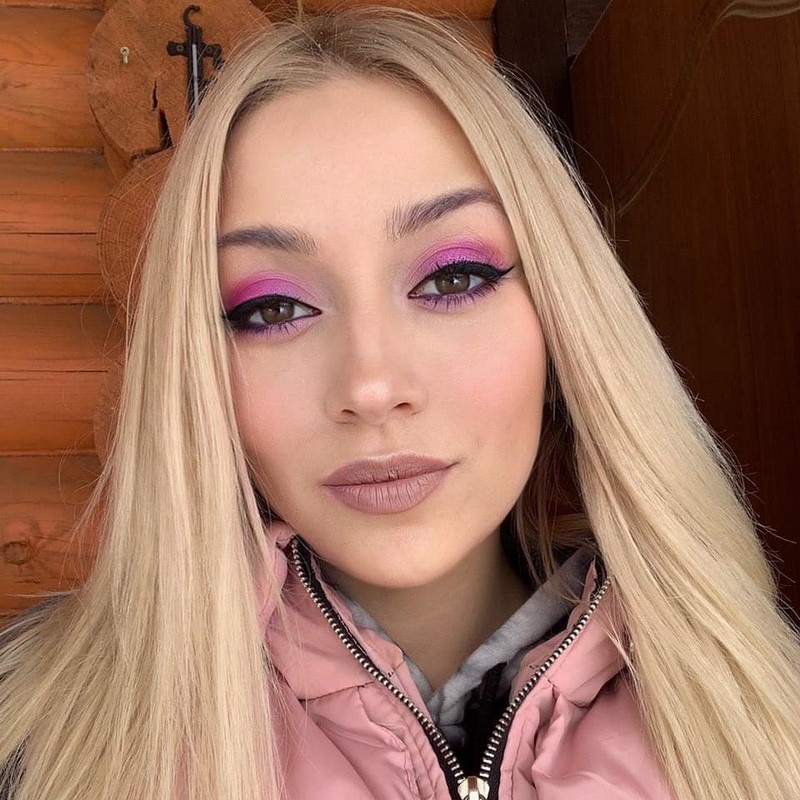 Повседневный макияж 2026: красивые идеи мейкапа на фото