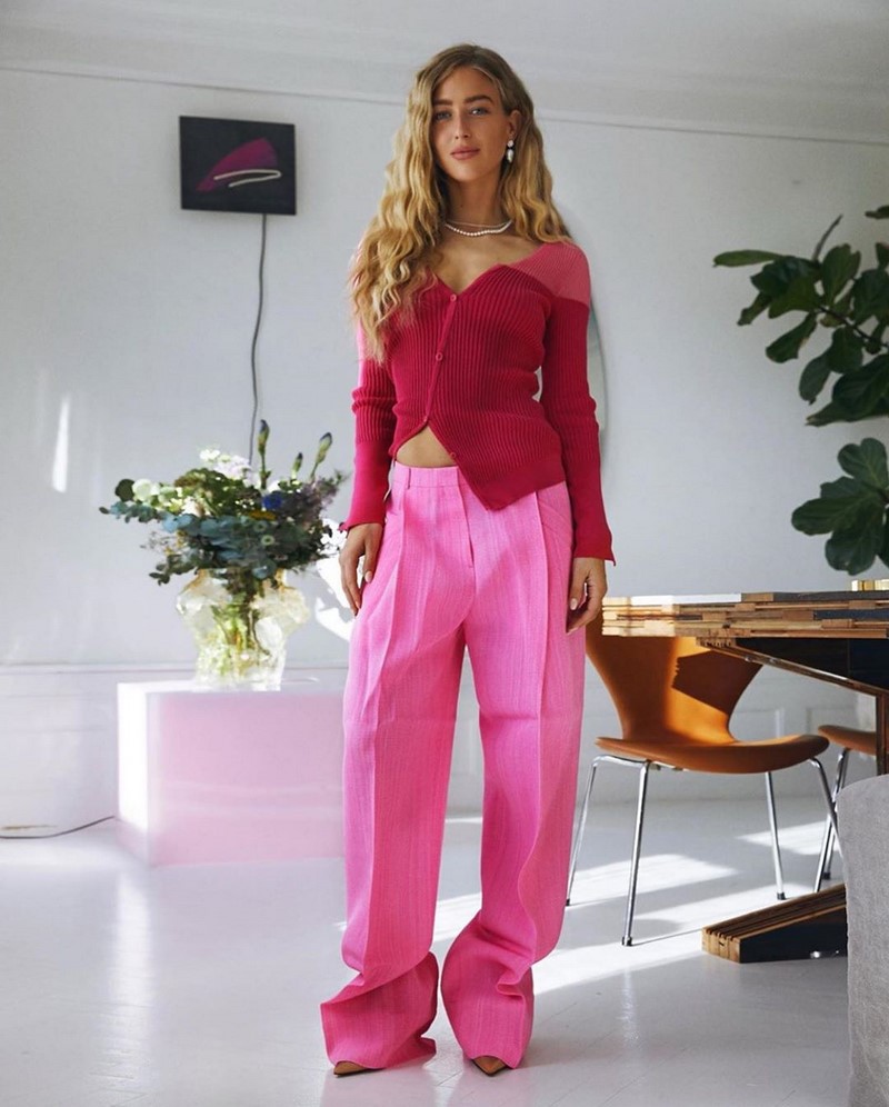 Широкие брюки 2026: топовые новинки в ослепительных образах на фото