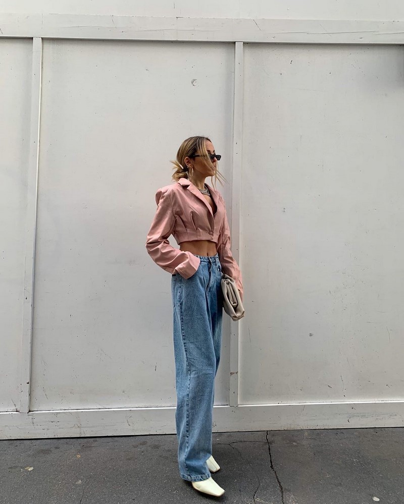 Широкие брюки 2026: топовые новинки в ослепительных образах на фото