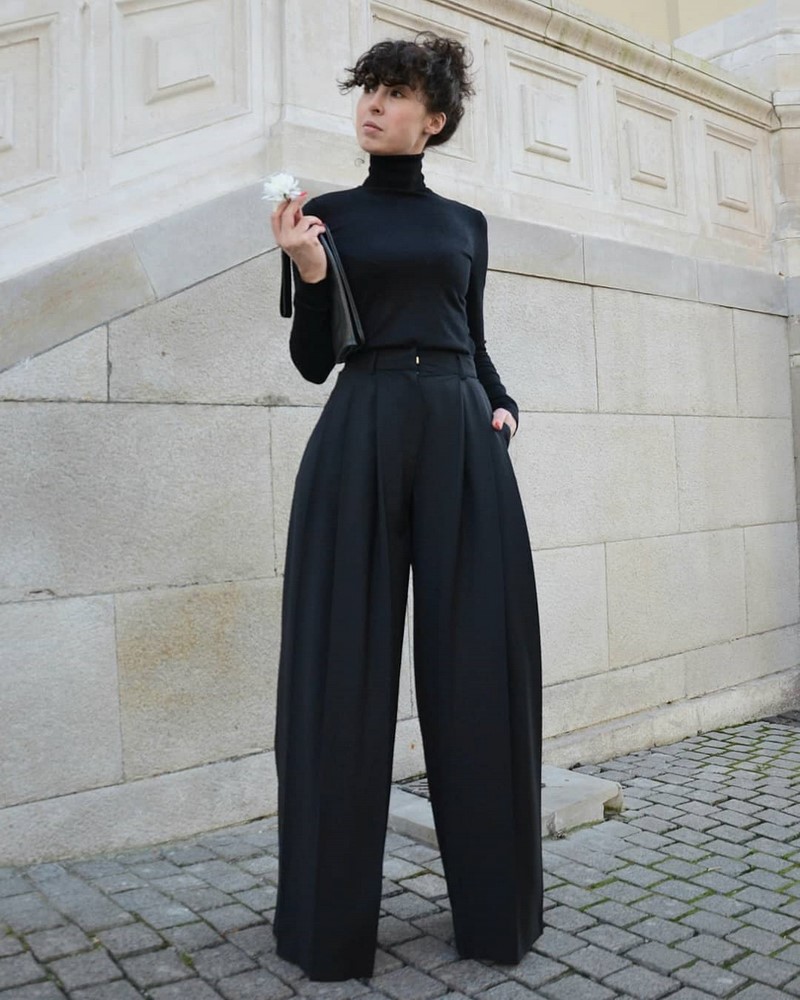 Широкие брюки 2026: топовые новинки в ослепительных образах на фото