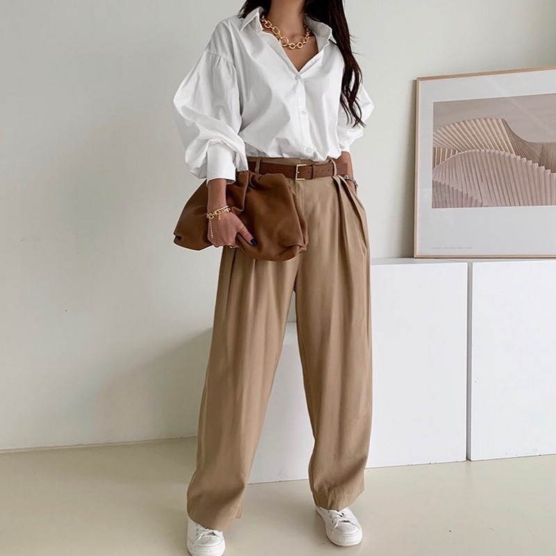 Широкие брюки 2026: топовые новинки в ослепительных образах на фото