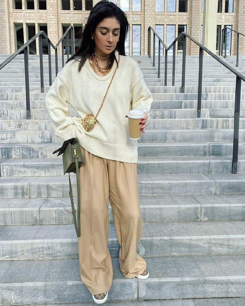 Широкие брюки 2026: топовые новинки в ослепительных образах на фото