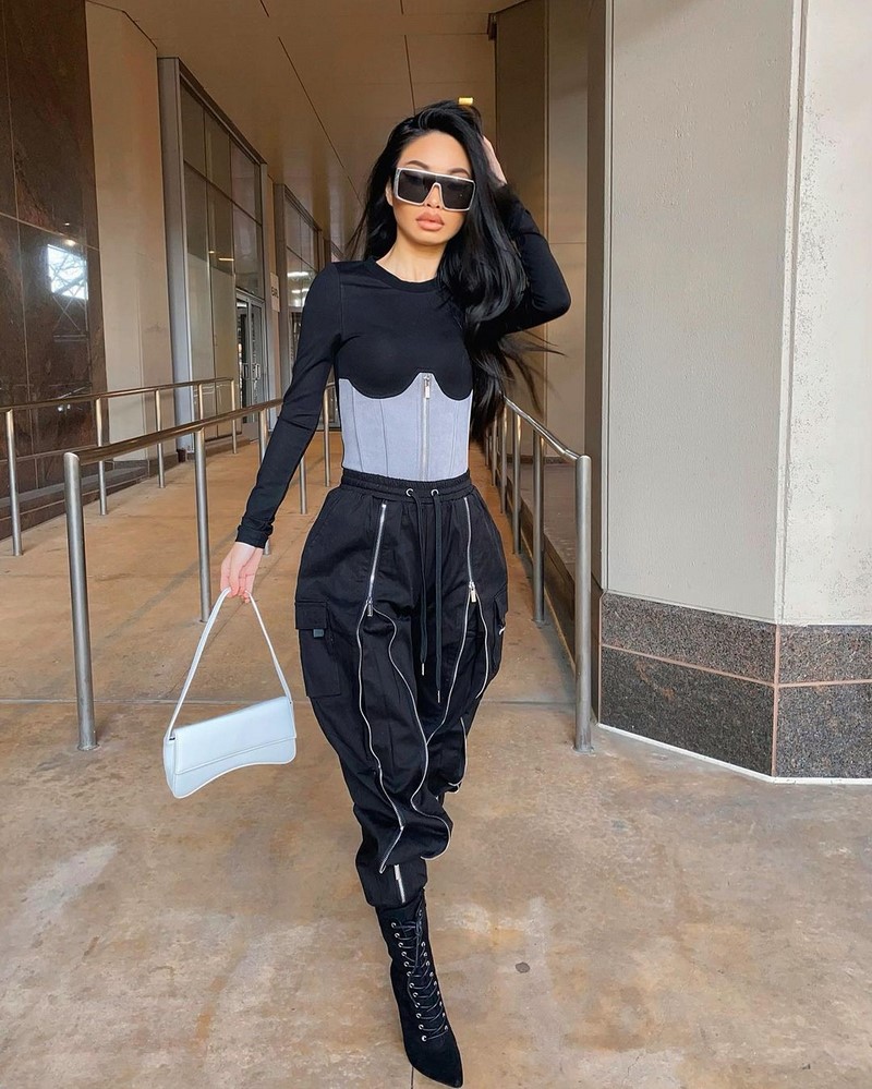 Широкие брюки 2026: топовые новинки в ослепительных образах на фото