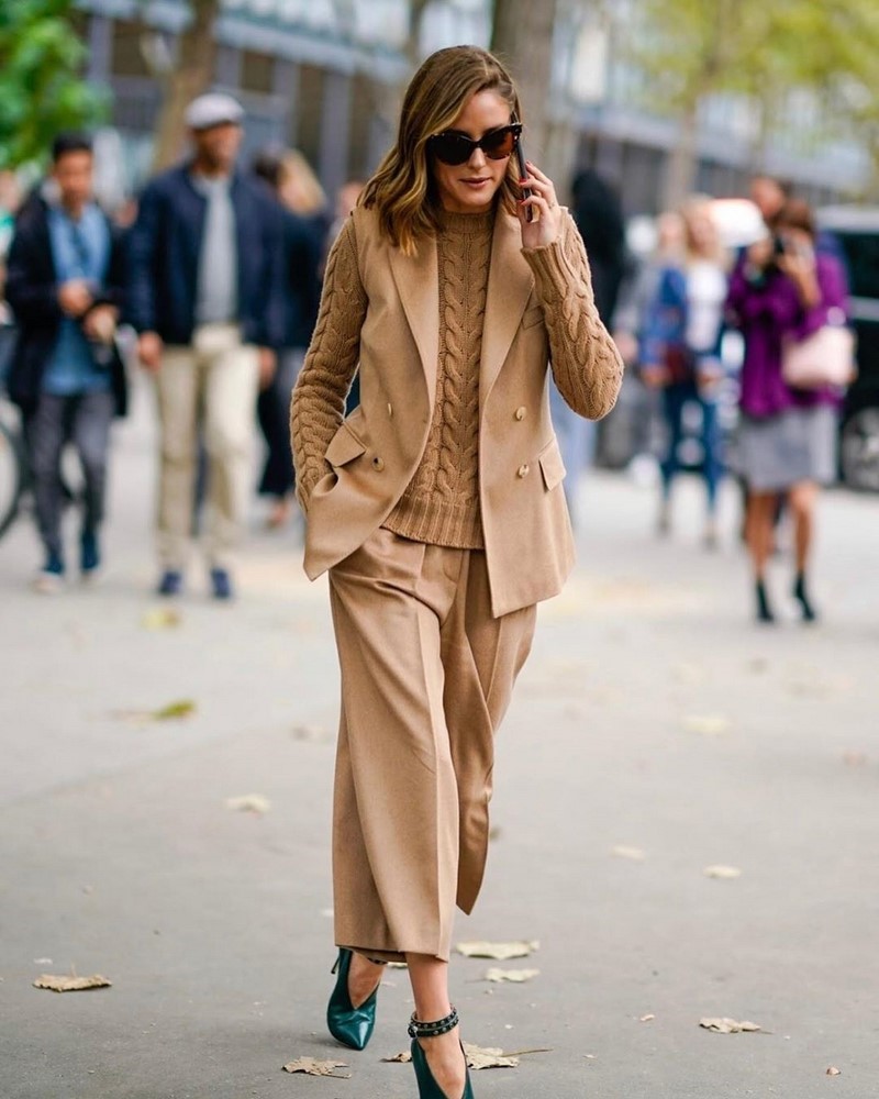 Широкие брюки 2026: топовые новинки в ослепительных образах на фото