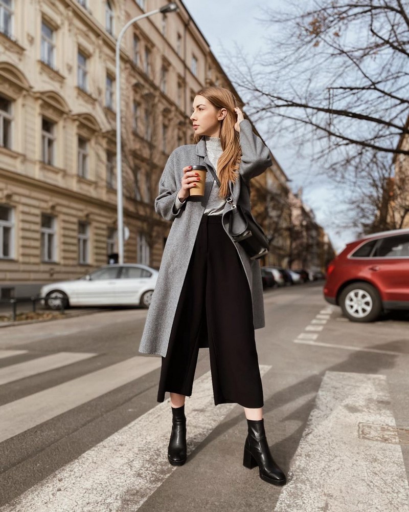 Широкие брюки 2026: топовые новинки в ослепительных образах на фото