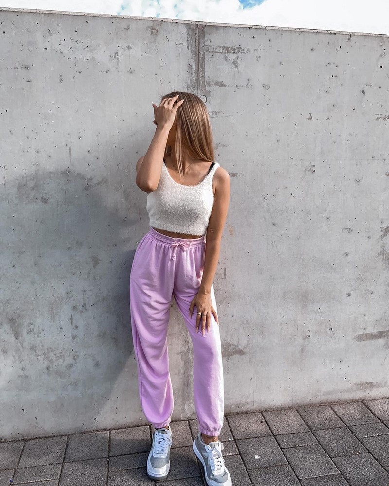 Модные джоггеры 2026: как и с чем носить трендовые брюки?