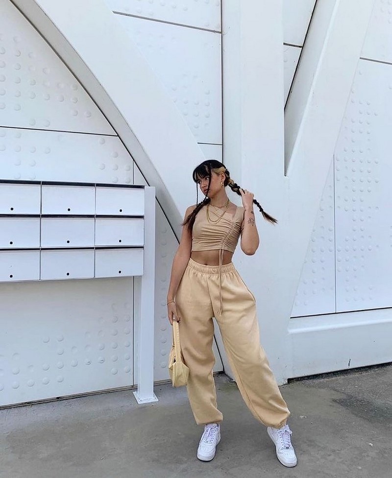 Модные джоггеры 2026: как и с чем носить трендовые брюки?