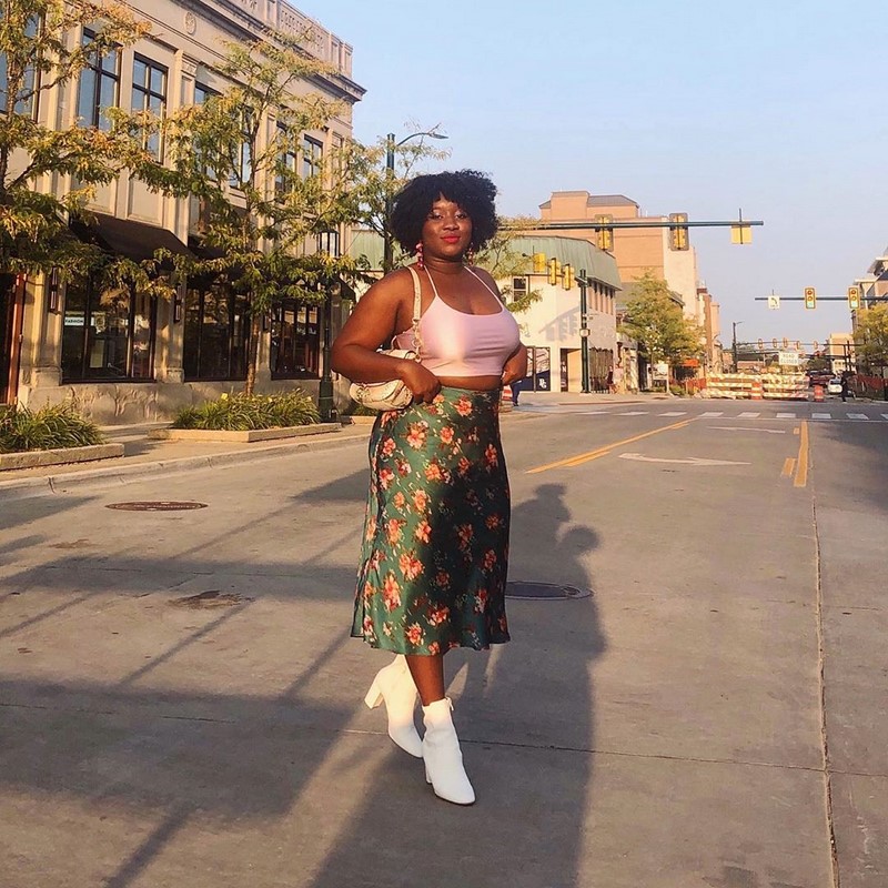 Бельевой стиль 2026: с чем носить одежду в бельевом стиле — фото